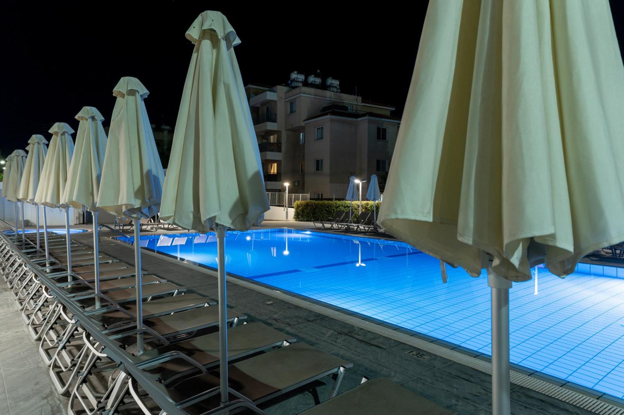 Kefalos Damon Hotel Apartments Paphos Exterior foto